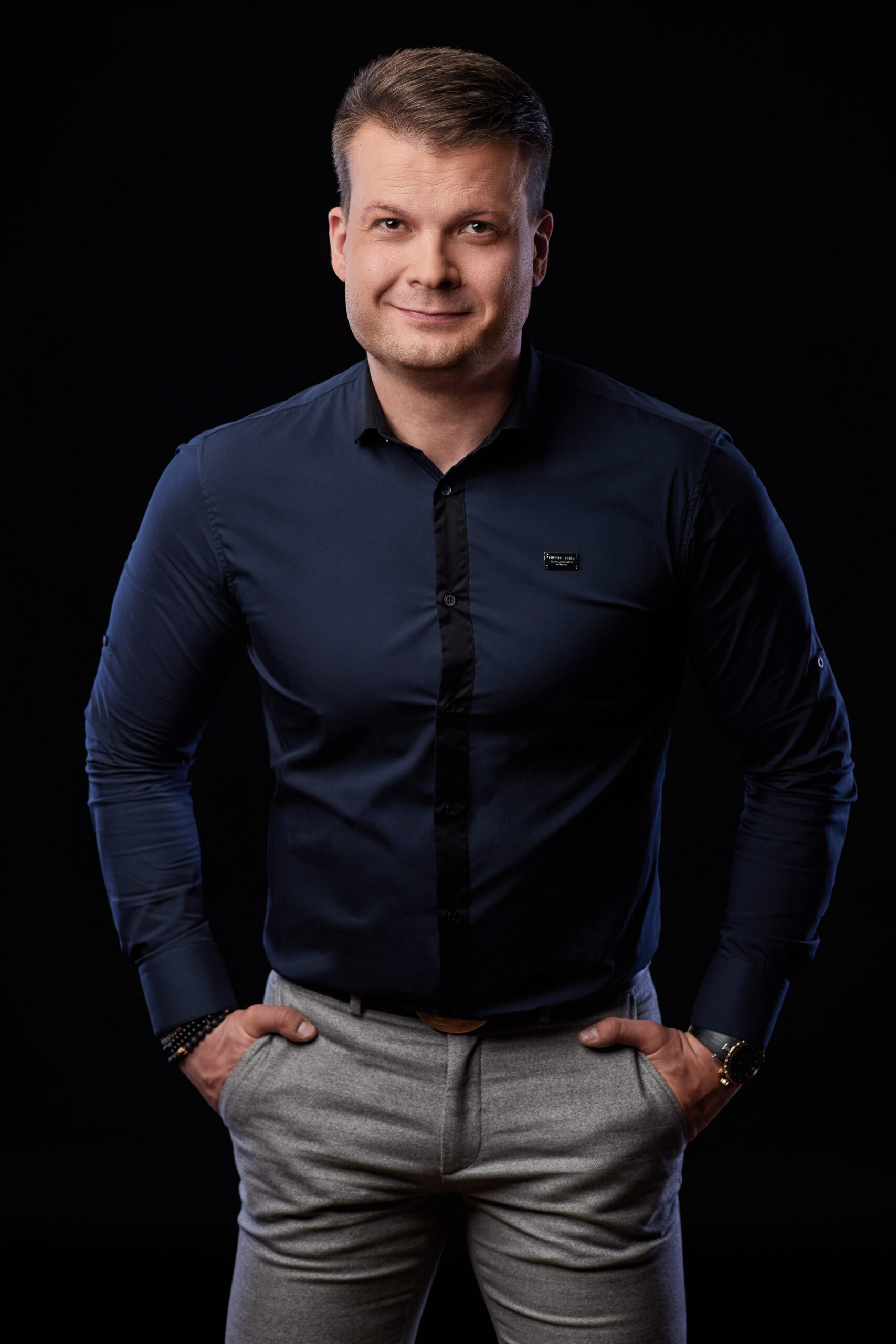 Jan Gajos – portret w czarnej koszuli